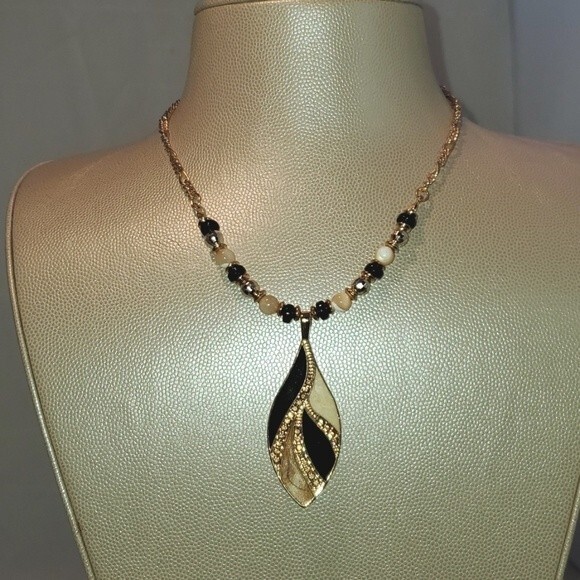 Jewelry - Eighties Vintage Gold Beaded Rhinestone Statement Necklace